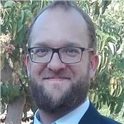 ¿Necesitas mejorar tu inglés para impresionar a tus jefes en la próxima reunión? Yo me encargo